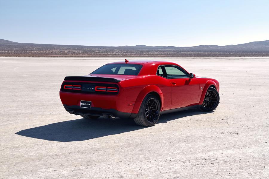  Dodge Challenger R/T Scat Pack Widebody (LC) 2018 года  (фото 6 из 48)